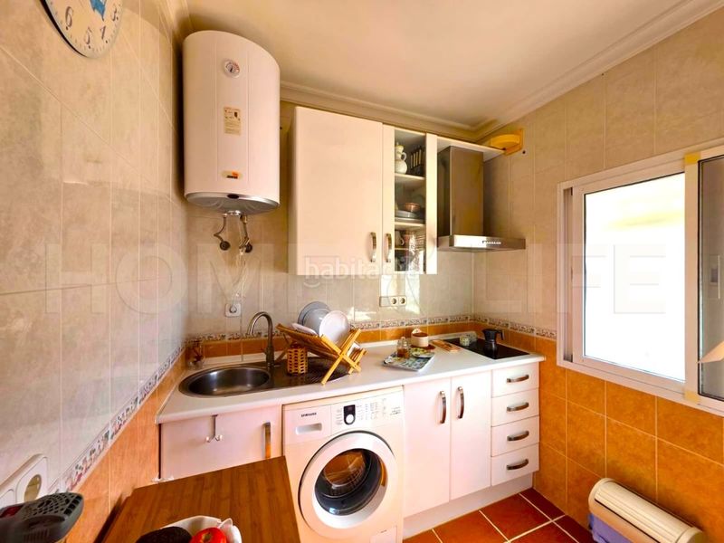 Foto 19f52959-642c-4438-89b7-6b7f3d473e93. Apartament amb aparcament piscina a El Pinillo Torremolinos