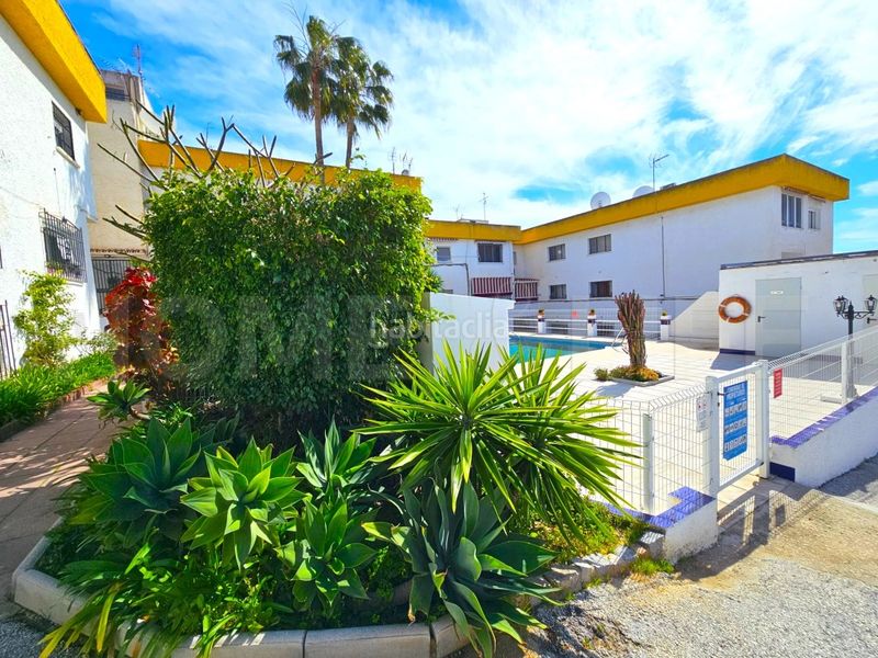 Foto f88f0317-b0e8-486d-86e0-21df904906e3. Apartament amb aparcament piscina a El Pinillo Torremolinos
