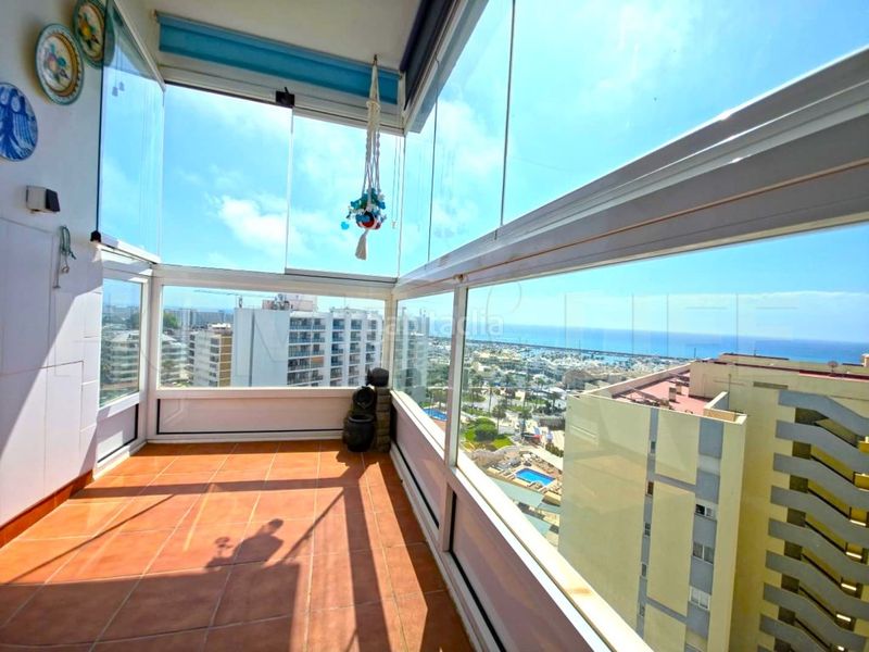 Foto 410c5869-0ed3-446b-91d4-cd77dbd01656. Apartament amb piscina a Puerto Marina Benalmádena