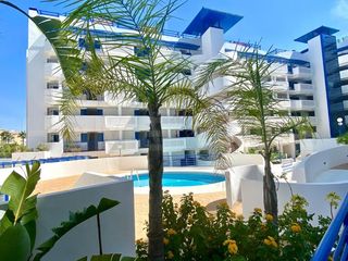 Piccolo appartamento in Cortijo Torrequebrada. Ático con vistas al mar, gran solárium privado y licencia turíst