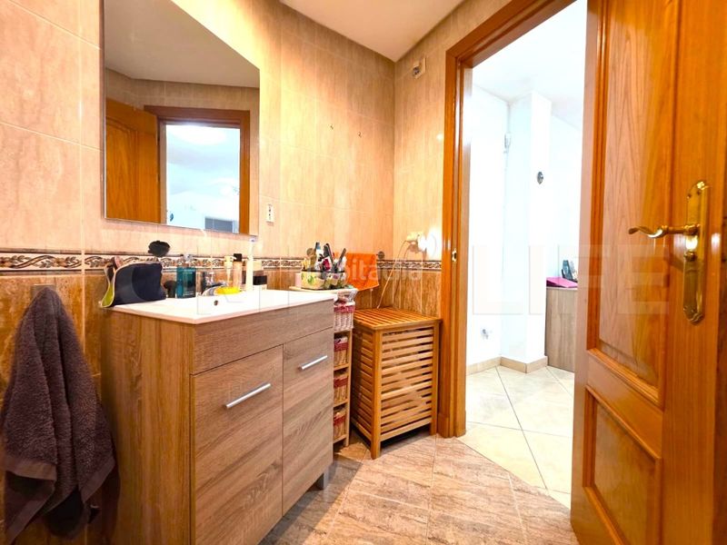 Foto bea574f7-2311-46aa-97d2-6c344bc41e39. Apartament amb aparcament a Calvario Torremolinos