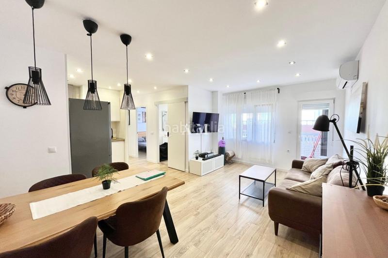 Foto 1c568655-7387-463e-938e-ecc0b9870a96. Alquiler apartamento disponible yaeste precioso apartamento, completamente reformado, se encuentra a tan solo 200 metros de la encantadora playa de la en Torrevieja