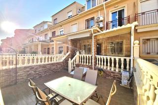 Lloguer Casa adossada a Playa Flamenca. Para alquiler de larga temporada desde 20 de diciembre.esta prec