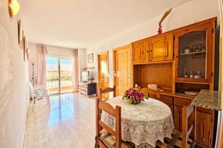 Miete Etagenwohnung in Antonio Machado. Disponible yapiso con buena ubicacion, a poca distancia de las t