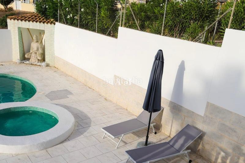 Foto 3add6035-f99e-45b3-9277-4cc13cf6f947. Location chalet avec parking piscine dans Monte y Mar Santa Pola