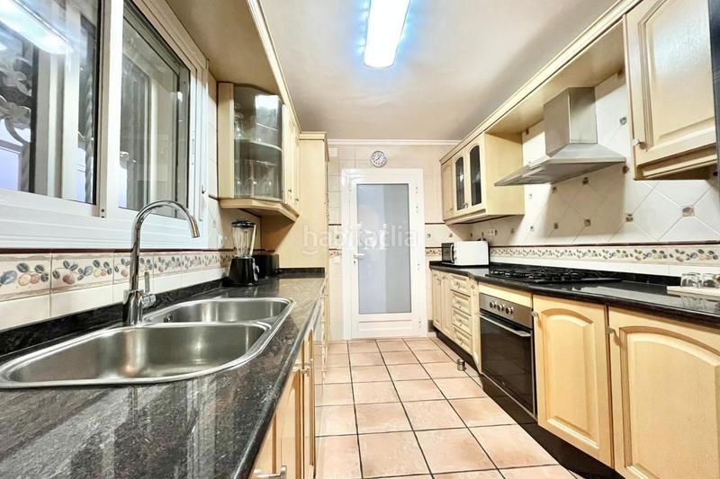 Foto adced05d-8b73-4c5f-9afc-2074e391f838. Miete chalet mit parking pool in Monte y Mar Santa Pola