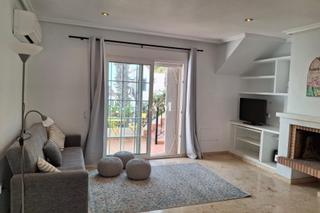 Affitto Casa a schiera in Lomas de Cabo Roig - Los Dolses. Alquiler disponible a partir de yacasa adosada ubicada en una ur