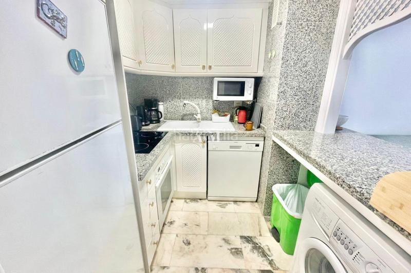 Foto 4dc29890-19e2-443d-8e98-5f14d232f915. Alquiler piso alquiler disponible hasta el 30 de junio de 2026este apartamento se encuentra , en una urbanización cerrada junto a l en Santa Pola