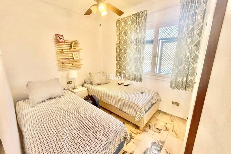 Foto 6bf0debb-23e3-4bde-bab3-8c113399a5b2. Alquiler piso alquiler disponible hasta el 30 de junio de 2026este apartamento se encuentra , en una urbanización cerrada junto a l en Santa Pola