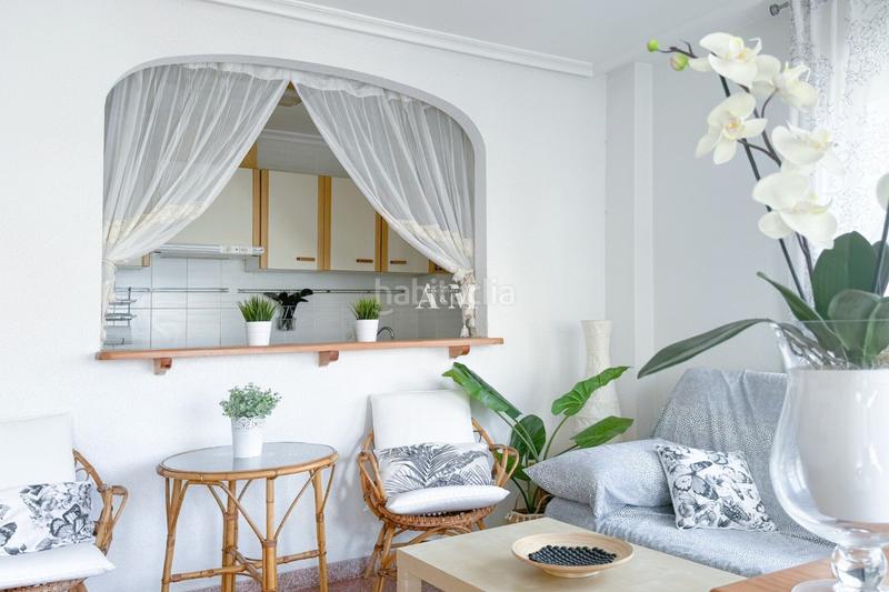 Foto 7489e64f-e58f-4c5a-b8f3-5f881f7fc293. Location appartement dans Calas Santiago Bernabeu Santa Pola