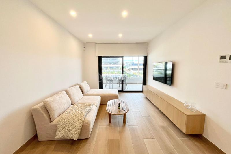 Foto 699c520a-7aab-4b33-bcc6-e820eddb0711. Lloguer apartament amb calefacció aparcament piscina a Torrevieja