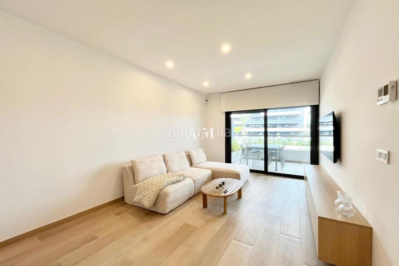 Foto 11b0e0f1-bdcf-4f56-b66d-50a776c9d96e. Rent apartment with heating parking pool in Zona Carrefour - Urbanizaciones Torrevieja