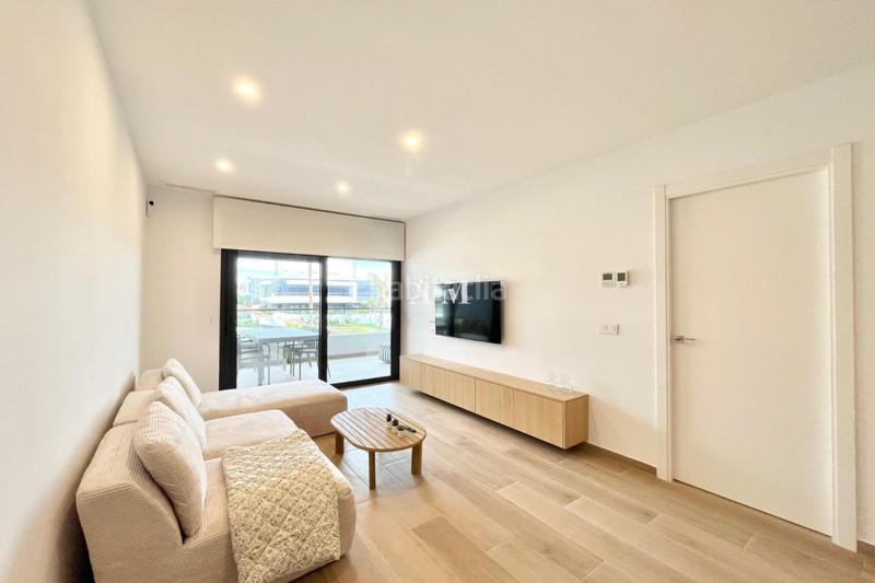 Foto e07a21de-43b5-4864-a090-c129f7e87f00. Rent apartment with heating parking pool in Zona Carrefour - Urbanizaciones Torrevieja