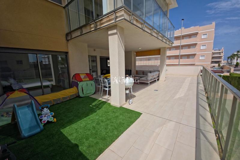 Foto 5ebb3c3e-6c09-44f8-9b18-5cc7fbec6e63. Affitto piano terra con parcheggio piscina in Villamartín-Las Filipinas Orihuela