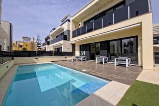 Location Maison à Lomas de Cabo Roig - Los Dolses. Alquiler para todo el añolujoso chalet ubicado en lomas de cabo