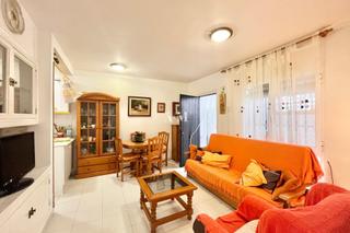 Lloguer Casa a Los Balcones-Los Altos. Disponible desde ya...esta bonita casa se encuentra en una urban