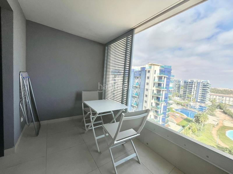 Foto 5e828527-9d6c-4078-8213-3307fe919d42. Lloguer apartament amb calefacció aparcament piscina a Torrevieja