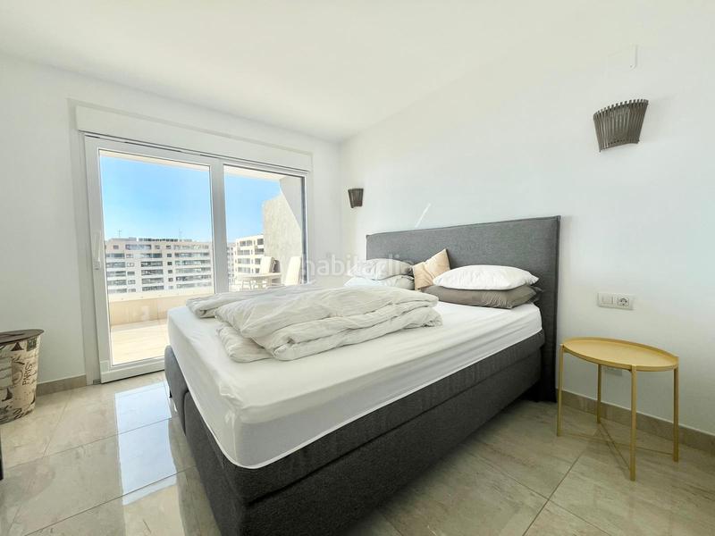 Foto c8e2f0f4-4212-44ea-b3c1-2493503eee34. Lloguer apartament amb calefacció aparcament piscina a Torrevieja