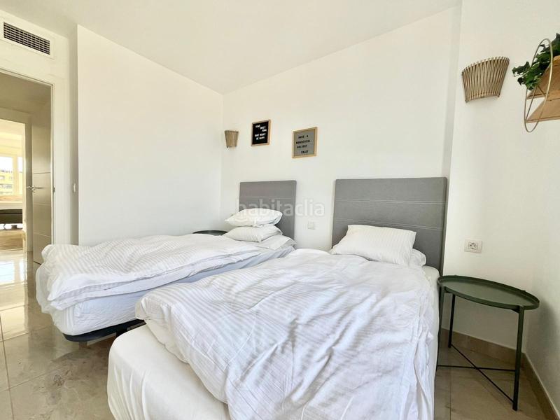 Foto dcd381e5-70fb-41dc-8d3c-79939b2565fa. Lloguer apartament amb calefacció aparcament piscina a Torrevieja