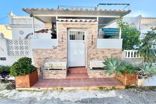 Rent Semi detached house in Zona Carrefour - Urbanizaciones. Disponible desde hoy...casa de dos plantas ubicada a las afueras