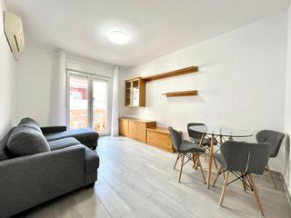 Location Appartement à Pueblo. Alquiler desde ya...piso situado frente a un gran parque que da