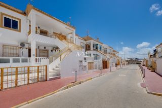 Lloguer Apartament a Zona Carrefour - Urbanizaciones. Alquiler para todo el año desde 15 denbspjunionbspapartamento en