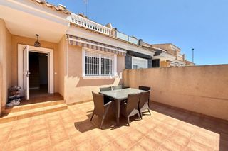 Rent Semi detached house in San Javier. Disponible a partir del 1 de julio de 2026...preciosa casa adosa