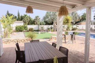 Miete Haus in San Miguel de Salinas. Disponible a partir de junio de 2026...casa independiente en una