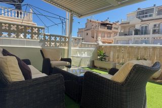 Miete Reihenhaus in Panorama-Sierramar. Disponible ahora!casa adosada en una urbanización privada, ubica