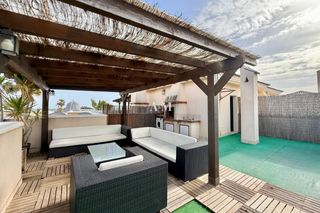 Rent Penthouse in Rojales. Disponible para alquiler!fantástico ático en alquiler en una urb