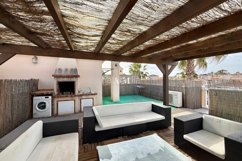 Foto b9481369-a5af-4a6c-8b51-cabca3e04ded. Lloguer àtic amb calefacció aparcament piscina a Rojales