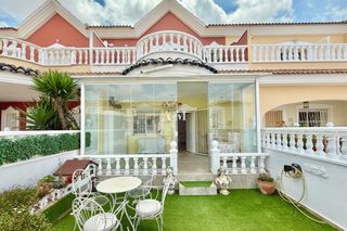 Casa a schiera in Benijófar. ...