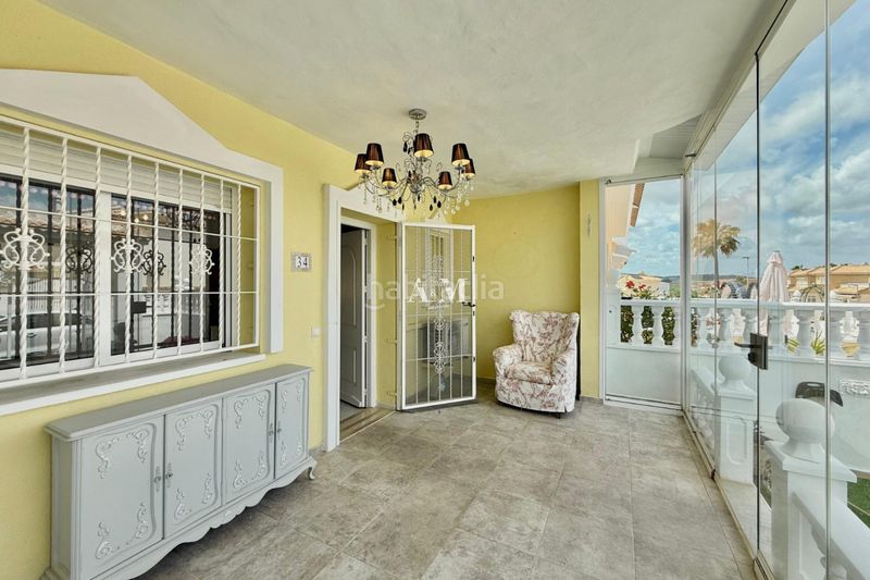 Foto a64ea4e4-72fc-4147-be7e-06d040477970. Casa adossada amb calefacció piscina a Benijófar