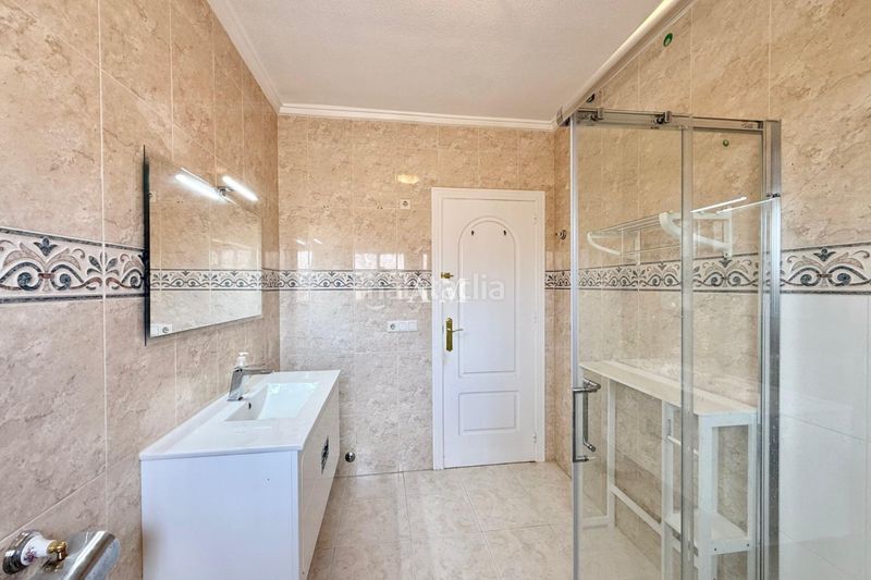 Foto b2b5c156-ad03-498f-bdd5-d6c23f801664. Casa adossada amb calefacció piscina a Benijófar