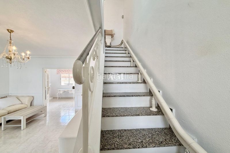Foto ceed8eb1-f73f-4998-8949-fa4bb604373f. Casa adossada amb calefacció piscina a Benijófar