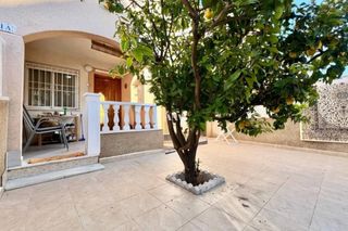 Affitto Casa a schiera in Los Balcones-Los Altos. Alquiler disponible desde mayo 2026 hasta noviembre 2026se alqui