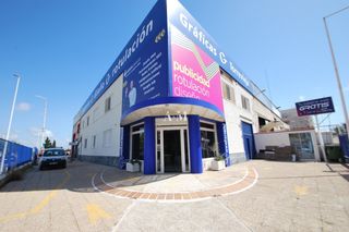 Local Comercial en Parque Acuático - Sector 25