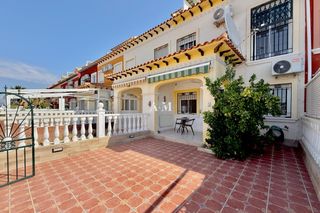 Lloguer Casa adossada a Zona Carrefour - Urbanizaciones. Disponible para alquiler ahora!casa adosada de dos plantas ubica