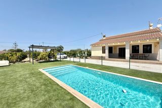 Rent House in La Foia - Daimés - Asprella. Alquiler todo el año, disponible desde juniose alquila este magn