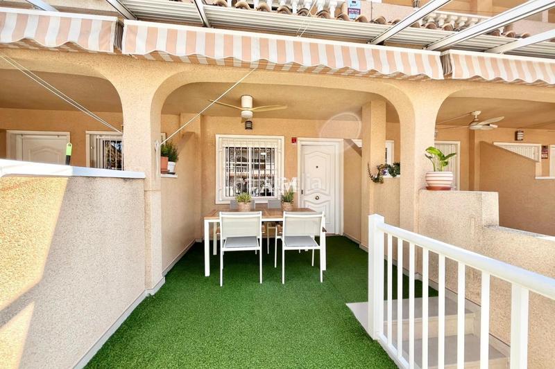 Foto 4603e832-8ace-4a81-8fd5-5fe082051591. Lloguer casa aparellada amb calefacció aparcament a Santa Pola