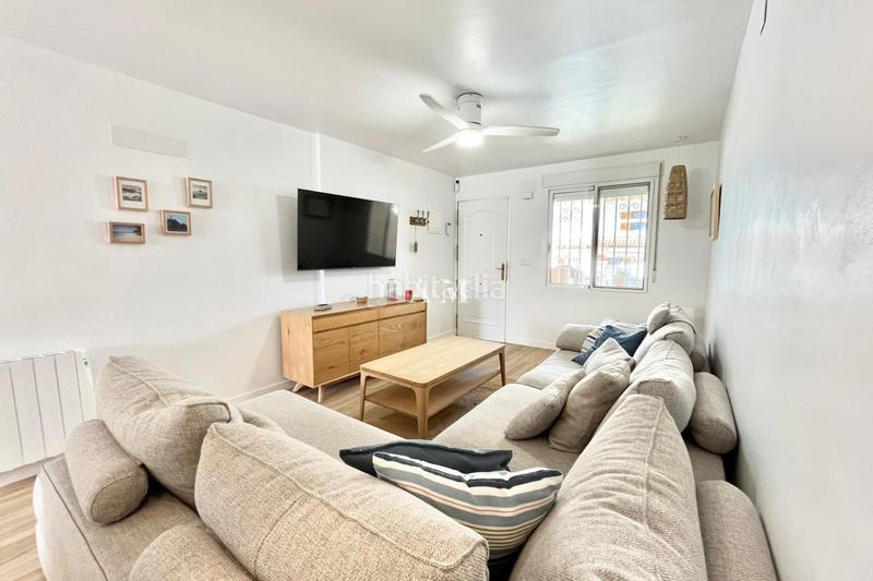 Foto f624c583-cda3-41f4-91fe-ec62e24c7a69. Lloguer casa aparellada amb calefacció aparcament a Santa Pola