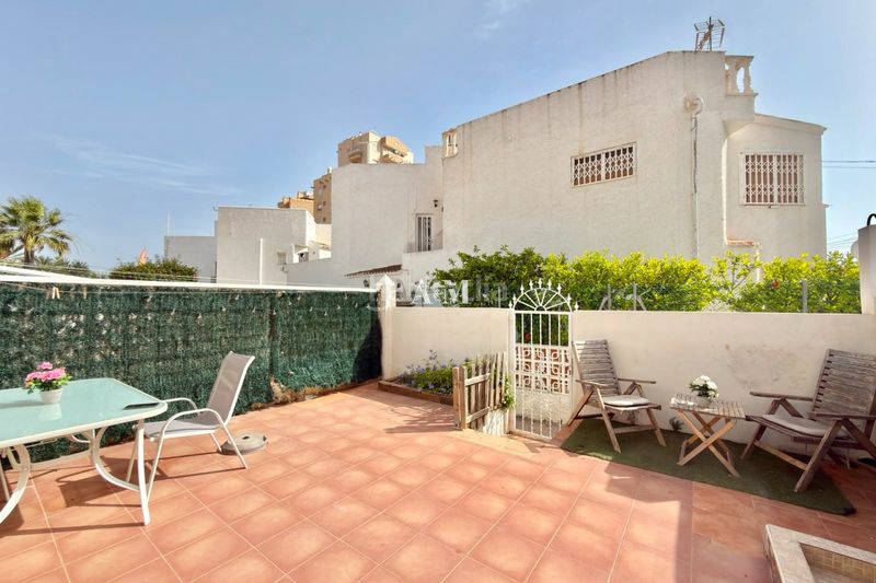 Foto 9b5f6dba-adf7-4c9e-99ec-e7c4ae525199. Casa adossada amb calefacció a Cabo Cervera Torrevieja