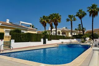 Reihenhaus in Rojales. En ventaprecioso chalet adosado ubicado en la cotizada zona de p
