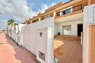 Location Maison à Santiago de La Ribera. Disponible desde ya para todo el añole ofrecemos esta casa adosa