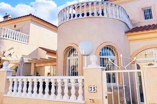 Lloguer Casa adossada a Parque Acuático - Sector 25. Alquiler disponible desde 10 de noviembre...encantadora casa en