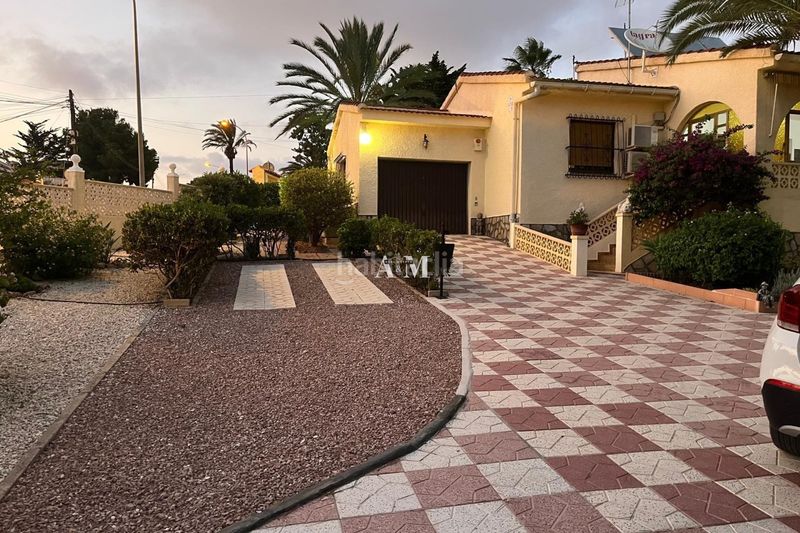 Foto 3b77b65c-bfcd-4629-9deb-a2a4e9edaaf3. Rent house with heating parking pool in Centro de la Ciudad Quesada Rojales