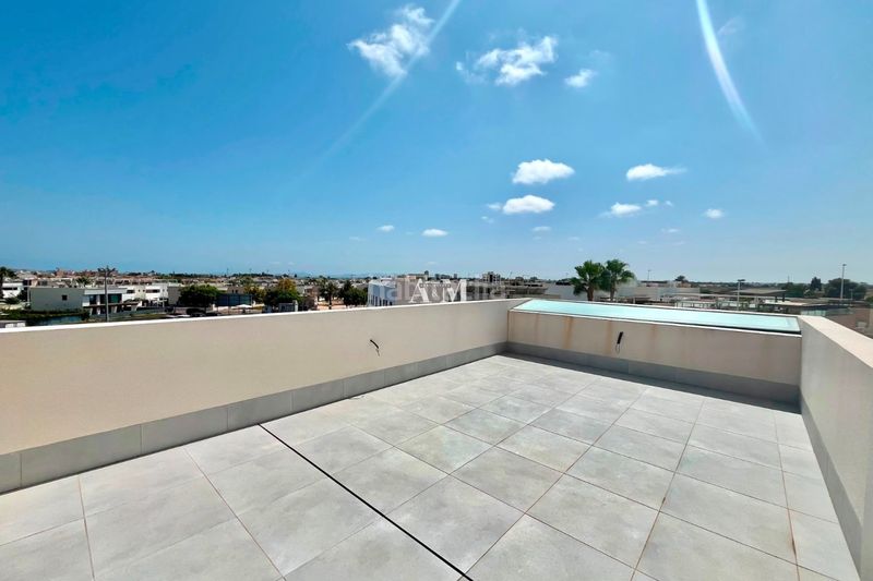 Foto bee1e715-0cd7-4e00-abd5-939011d22516. Casa amb calefacció aparcament piscina a Lo Pagán San Pedro del Pinatar