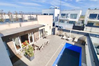 Rent House in Daya Vieja. Alquiler desde ya para todo el añoamplio chalet de obra nueva ub