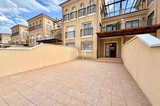 Alquiler Casa en El Mojón. Alquiler disponible hoyamplio tríplex ubicado en una zona reside
