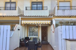 Lloguer Casa adossada a Santiago de La Ribera. Disponible desde hoy!casa adosada de 2 dormitorios ubicada en un